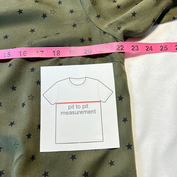 🌟Eddie Bauer Tranquil Olive Wrap Top  XL  Star Print & Tie Waist - Picture 9 of 11